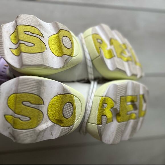 Sorel Kinetic Impact Sneaker women's 8.5 yellow khaki combo - Picture 8 of 9